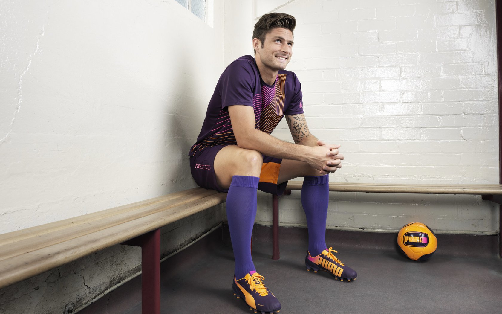 开云电竞在线-绝杀“终极武器”：那些点燃全场的终场进球，终结系列赛的绝杀